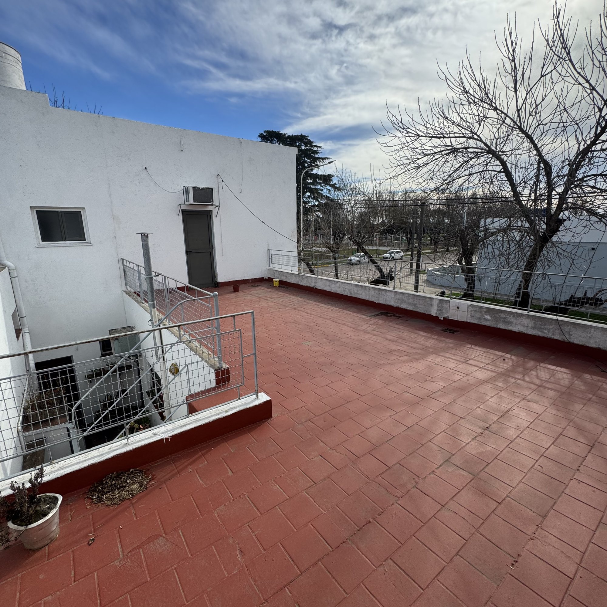 Casa en Almirante Brown y Leandro Alem — foto 11